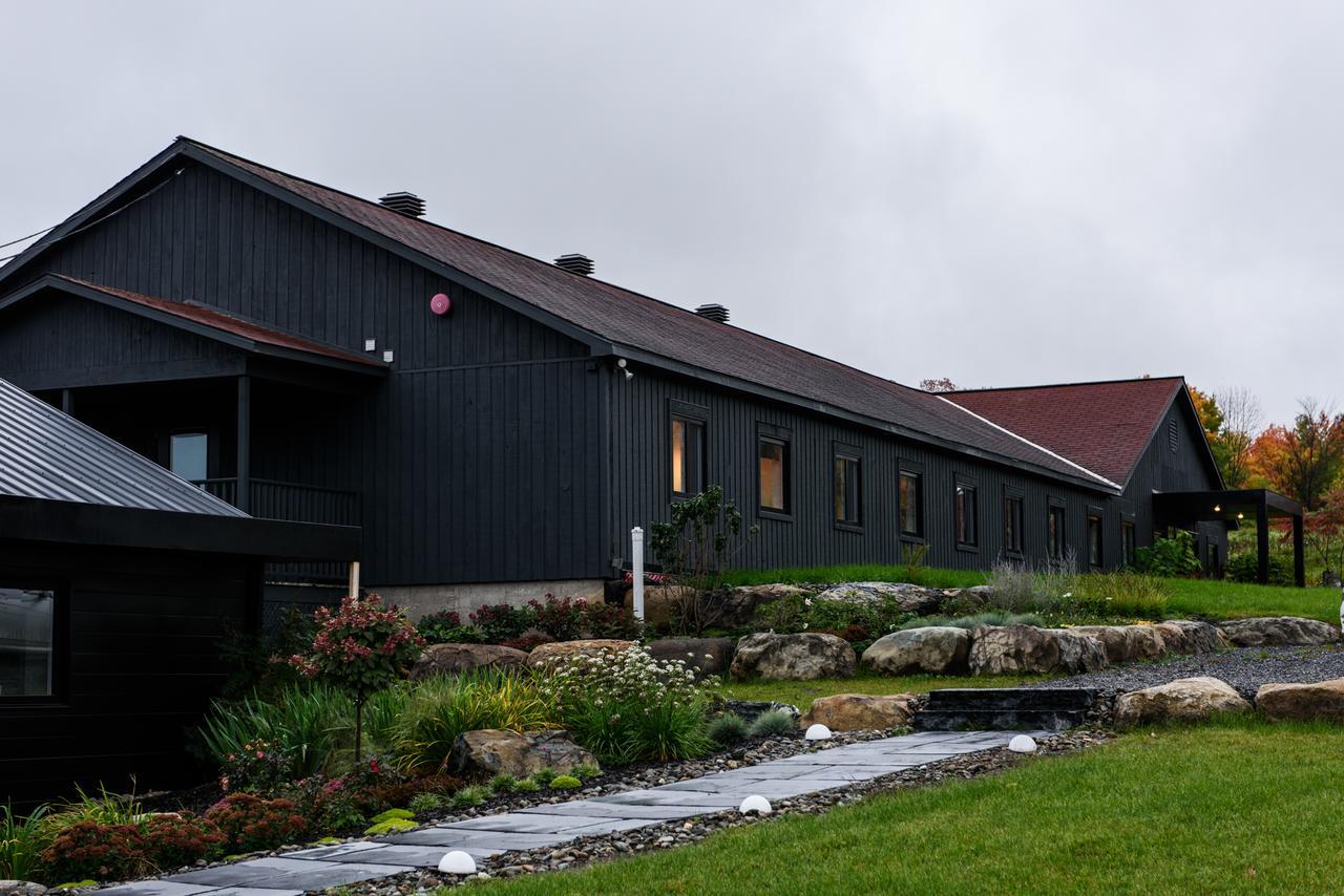 Beatnik Hotel Bromont Esterno foto